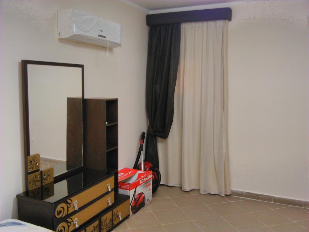 Three-Bedroom Apartment At Louly Beach Resort Ain Sukhna Phòng bức ảnh