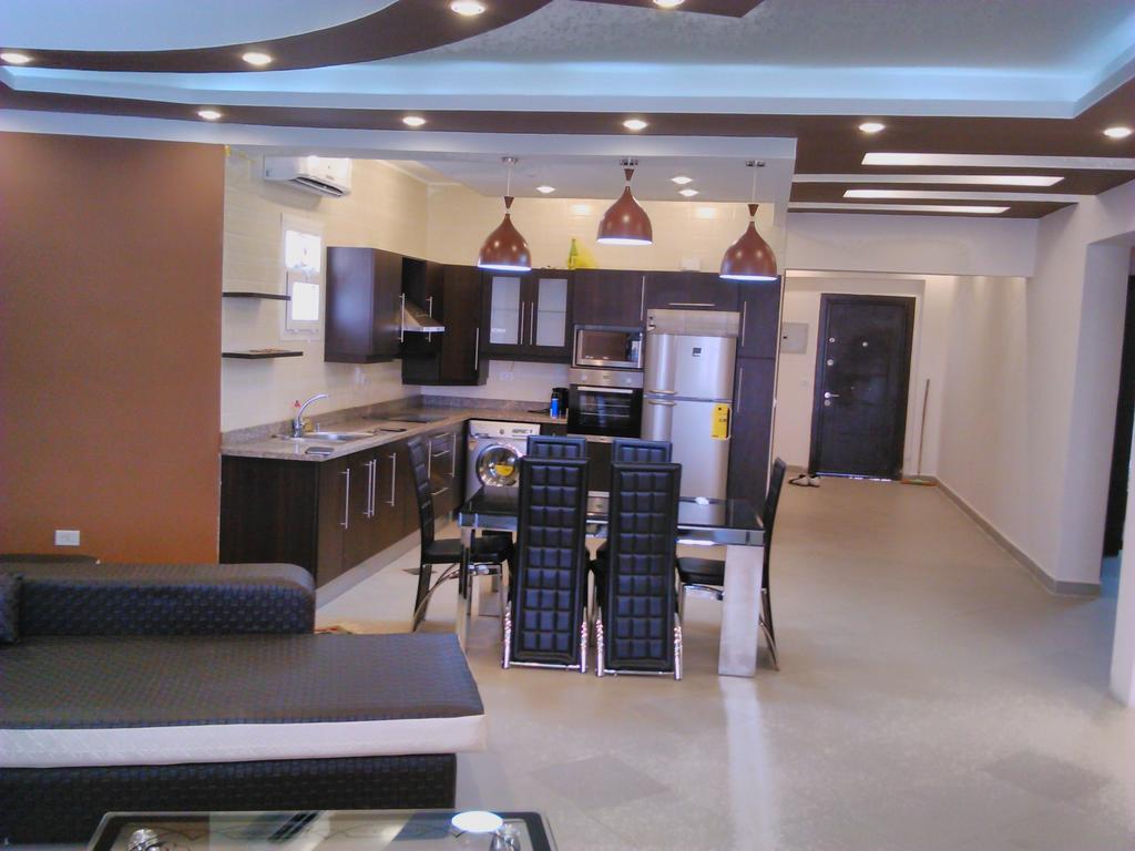 Three-Bedroom Apartment At Louly Beach Resort Ain Sukhna Phòng bức ảnh