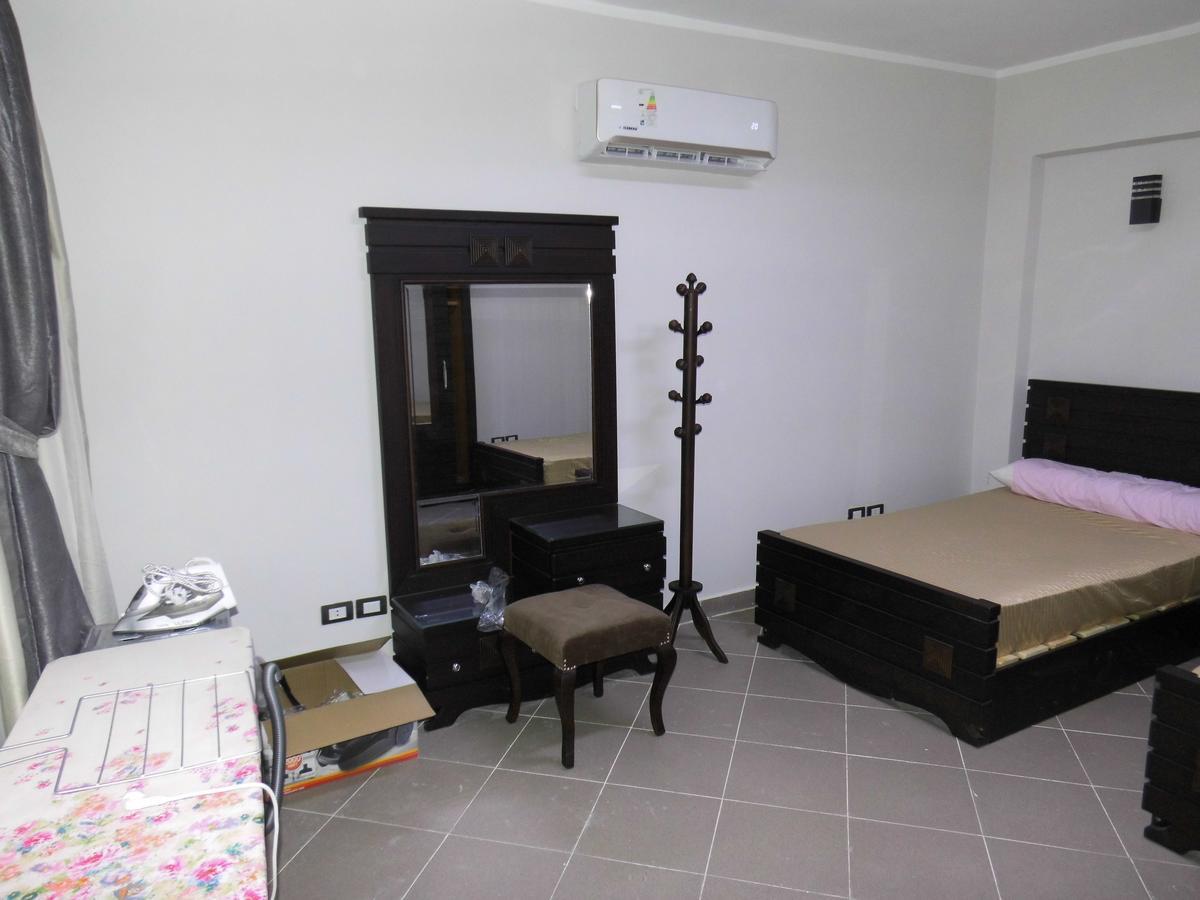 Three-Bedroom Apartment At Louly Beach Resort Ain Sukhna Ngoại thất bức ảnh